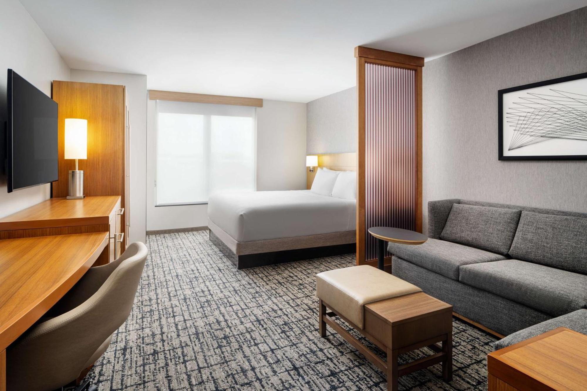 Hyatt Place Canton Hotel Lake Cable