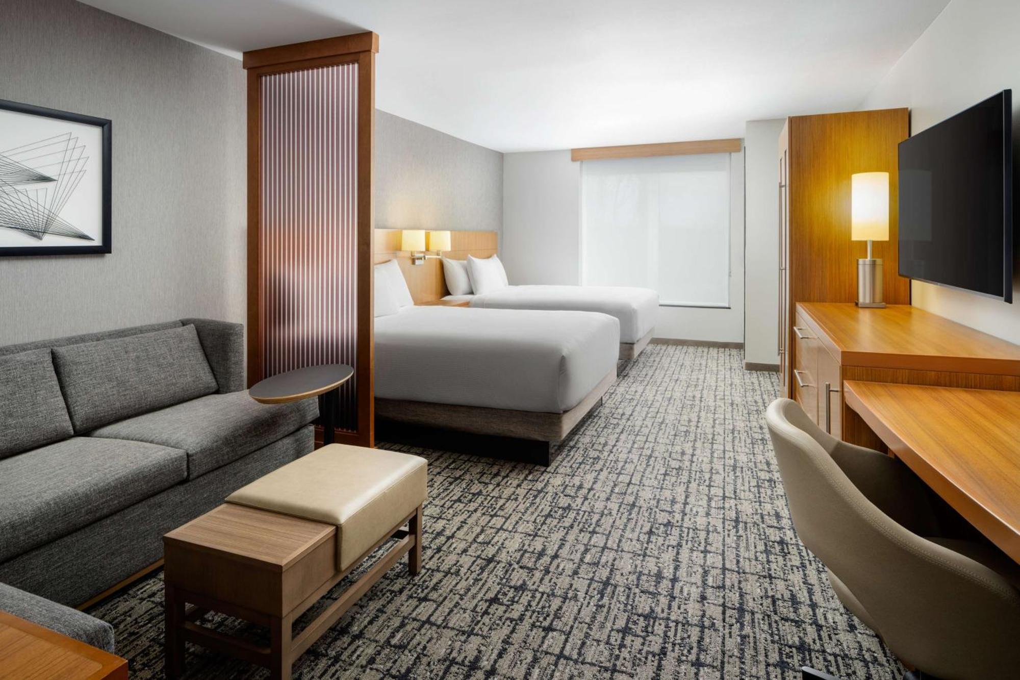 Hotel Hyatt Place Canton Lake Cable