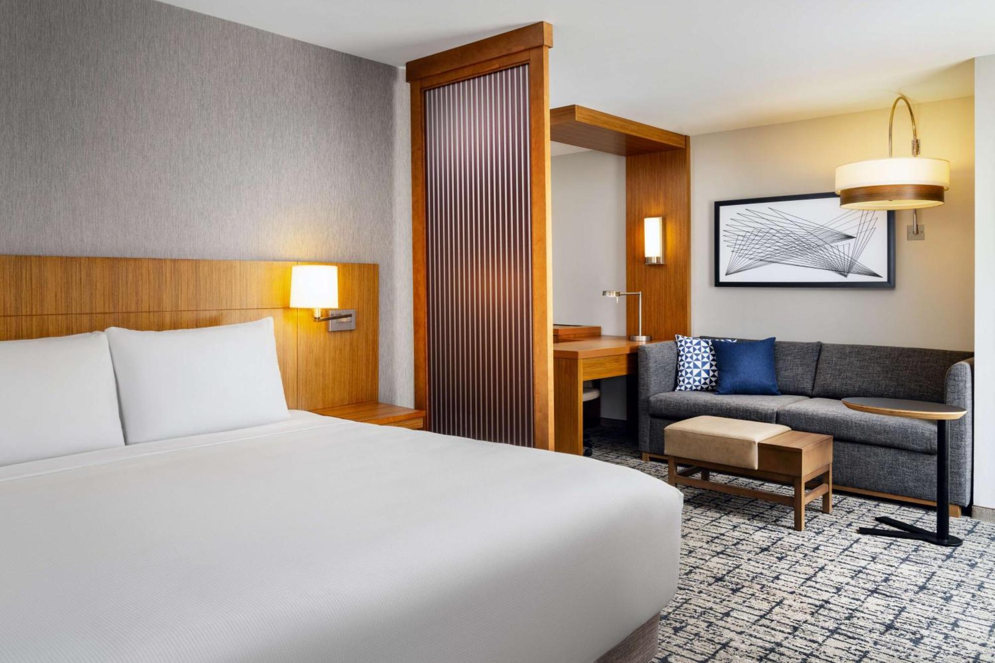 Hyatt Place 3*