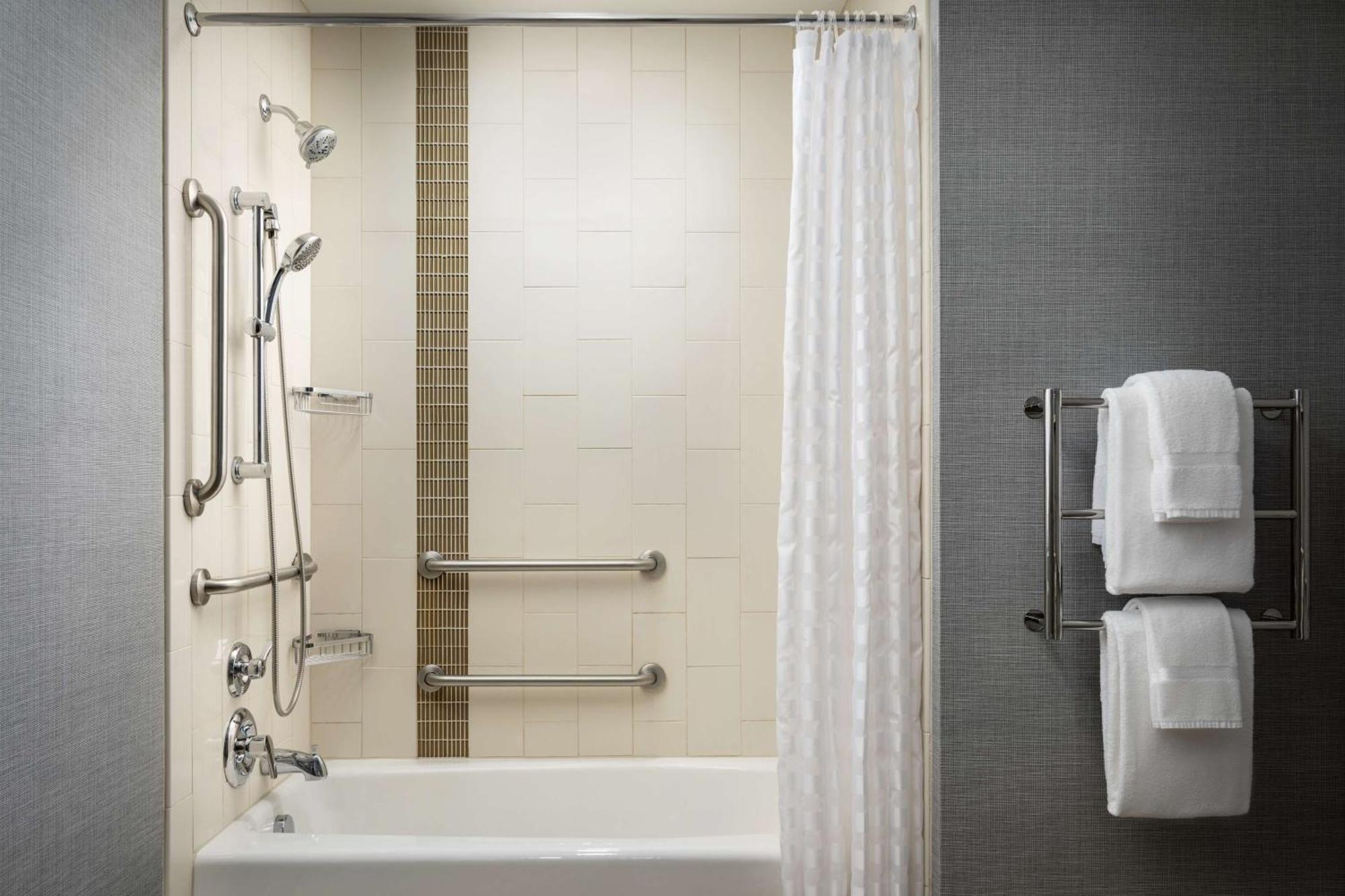 Hyatt Place Canton Lake Cable